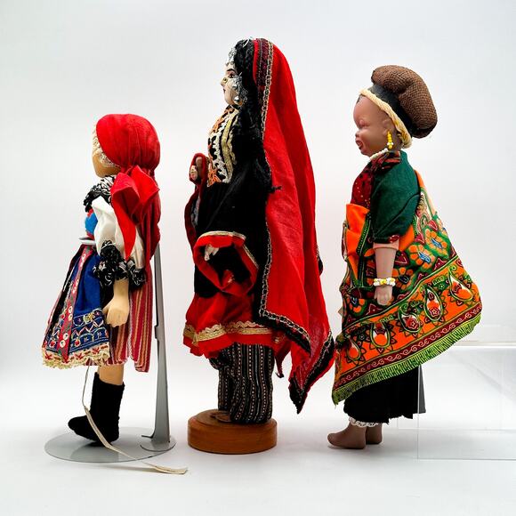 Lot 3 Intl Folk Dolls Czech Kroj Middle Eastern Swazi Carousel Vintage - Picture 8 of 13